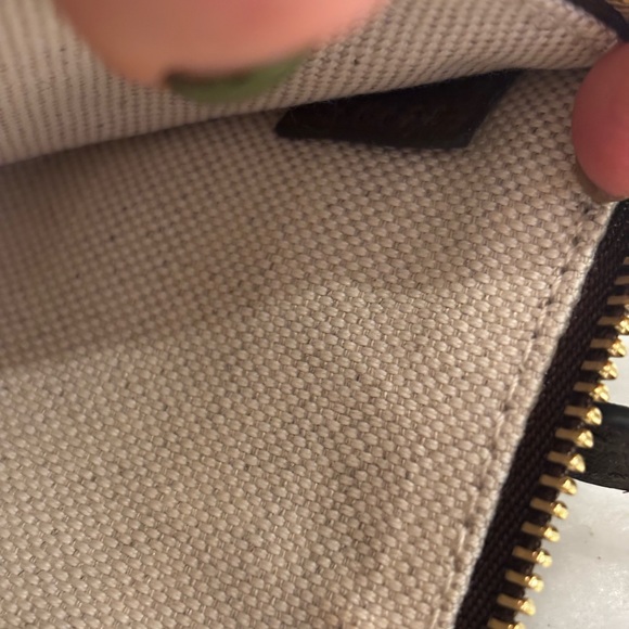 Authentic Gucci Wrislet - Picture 4 of 4